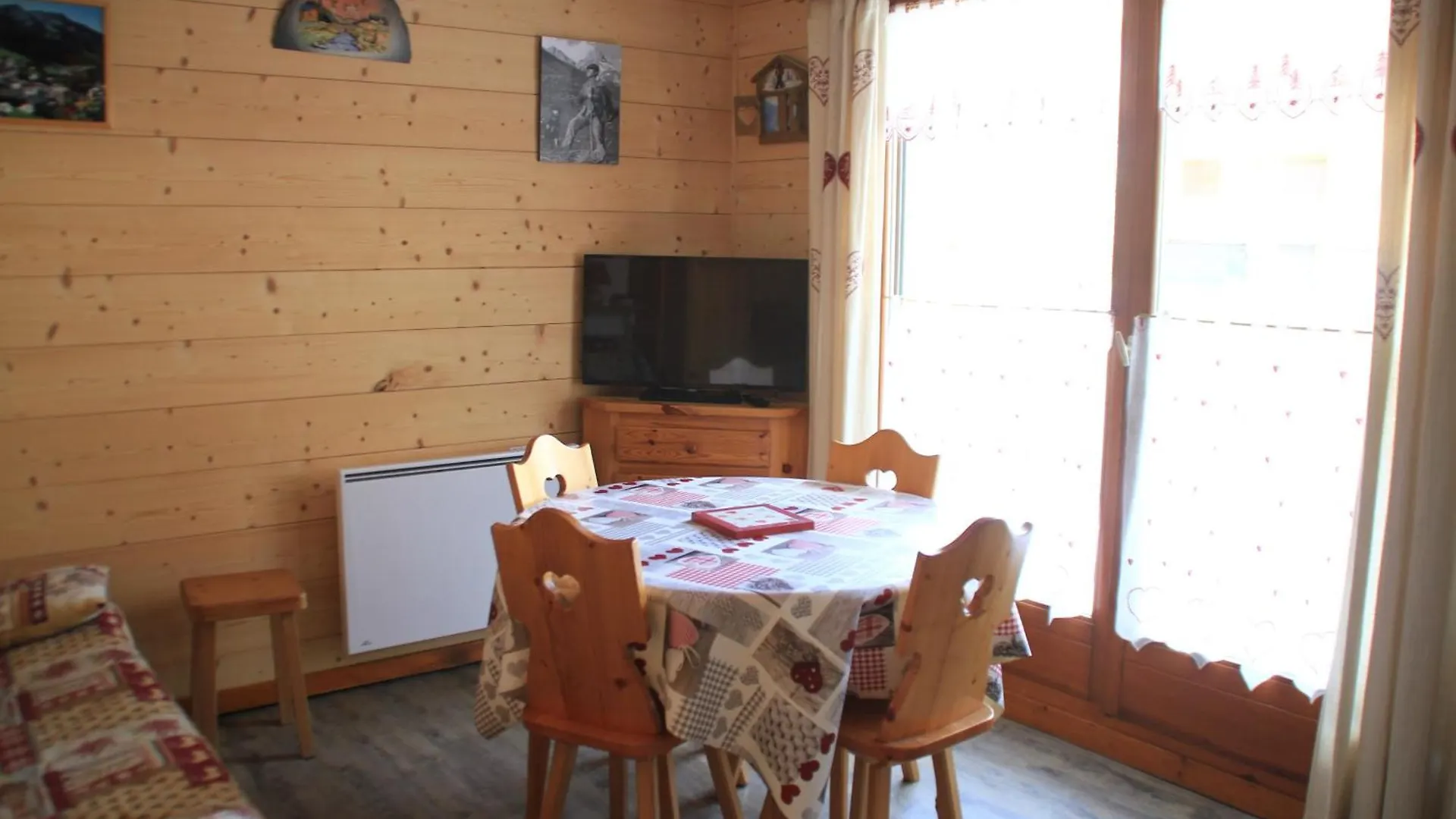 Christina Cr12 Family & Quiet 4 Pers Apartment Chatel 0*,  France
