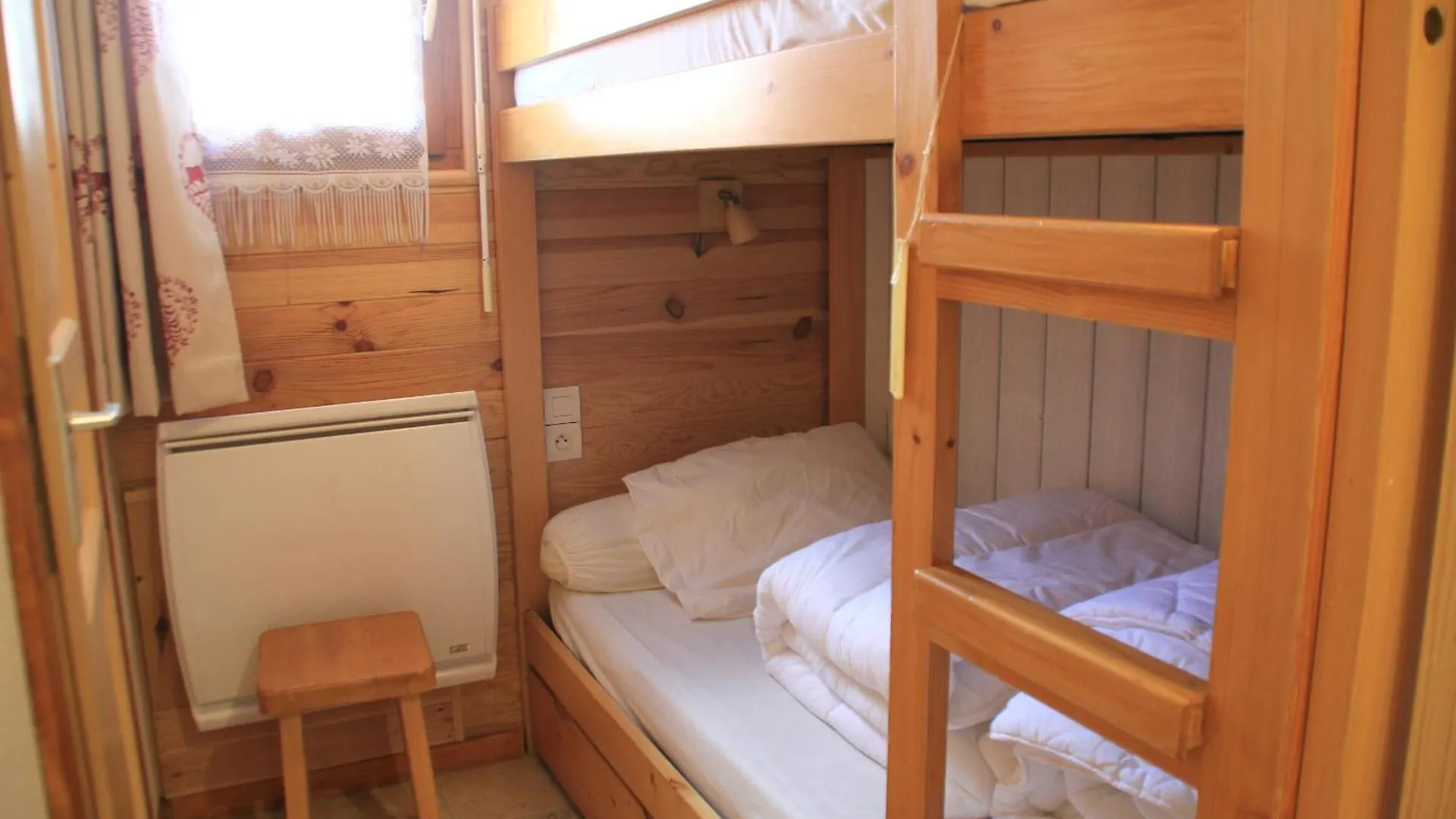 Christina Cr12 Family & Quiet 4 Pers Apartment Chatel 0*,  France